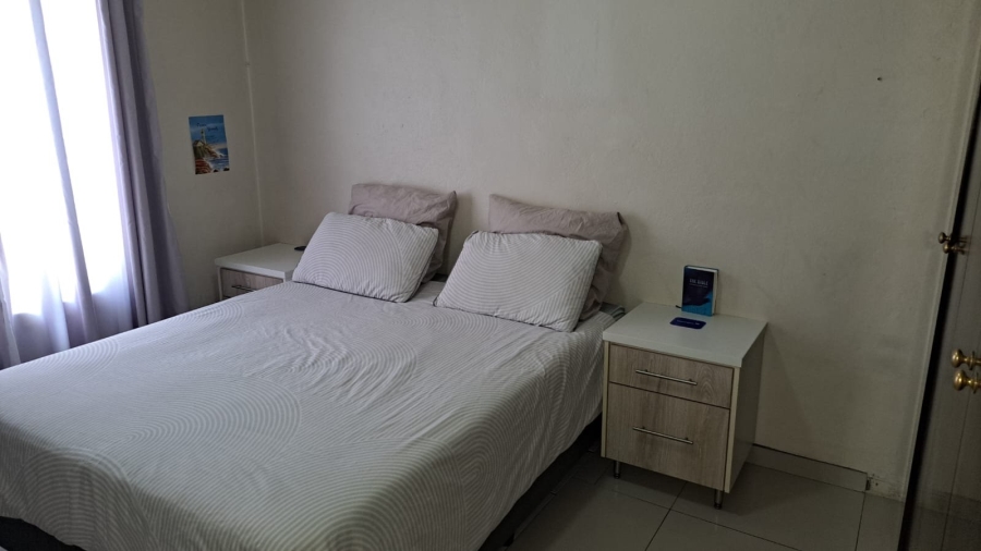 2 Bedroom Property for Sale in New Woodlands Western Cape